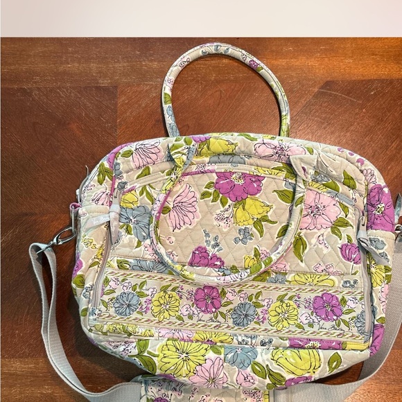 Floral Quilted Tote Bag - Picture 3 of 15